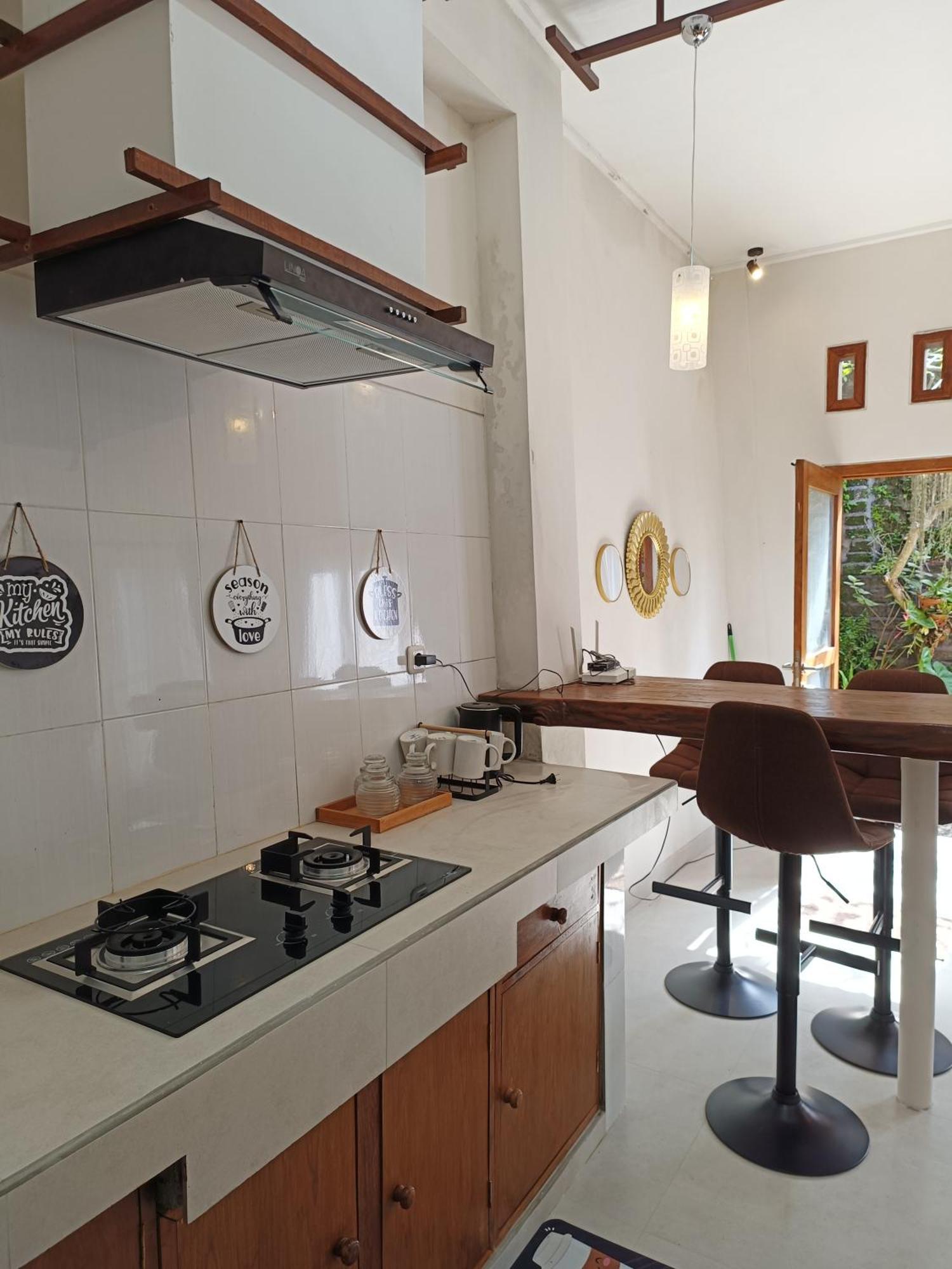 Made Oka Homestay And Warung Munduk Екстериор снимка