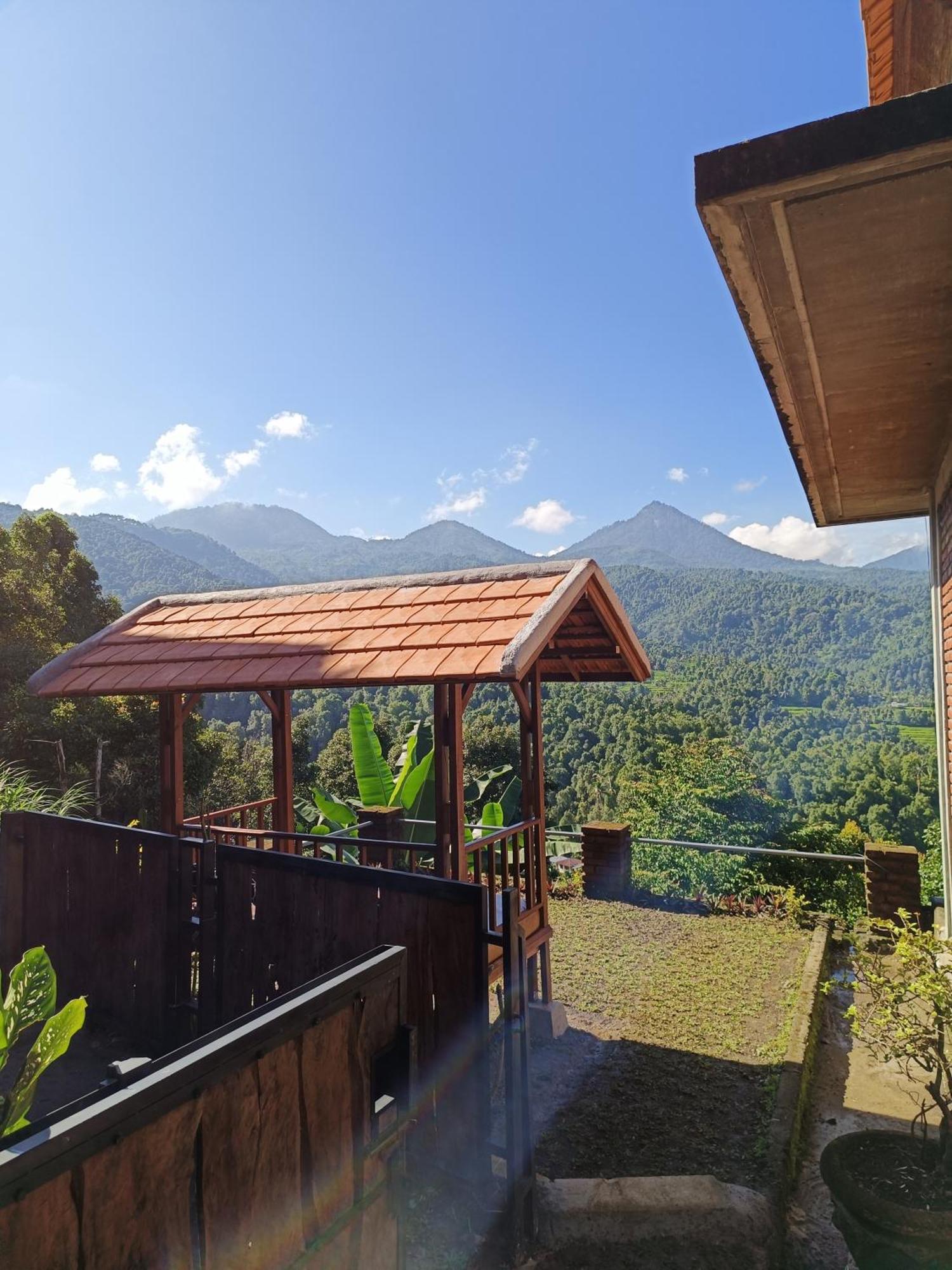 Made Oka Homestay And Warung Munduk Екстериор снимка
