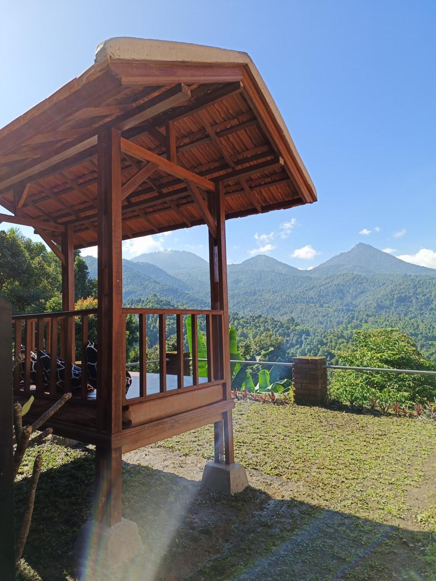Made Oka Homestay And Warung Munduk Екстериор снимка