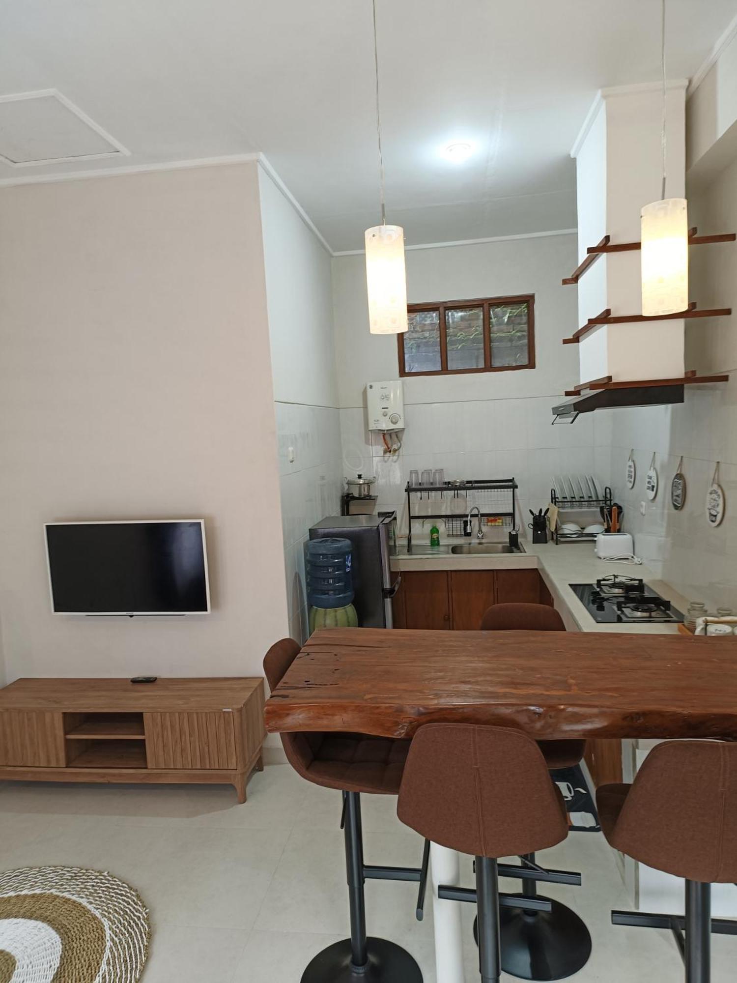 Made Oka Homestay And Warung Munduk Екстериор снимка